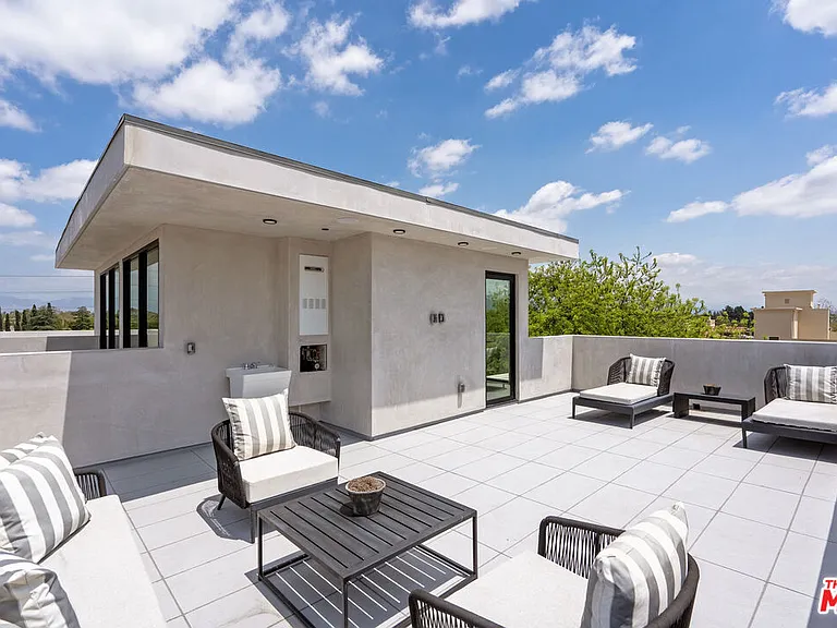 12304 Moorpark St #103 — Photo 48