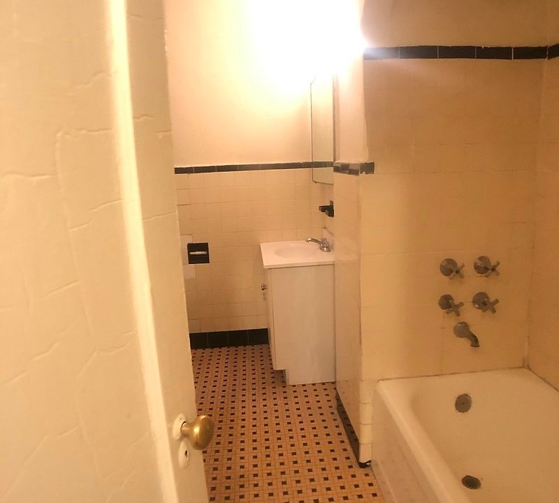 2nd image of 667 Ocean Ave #4Y