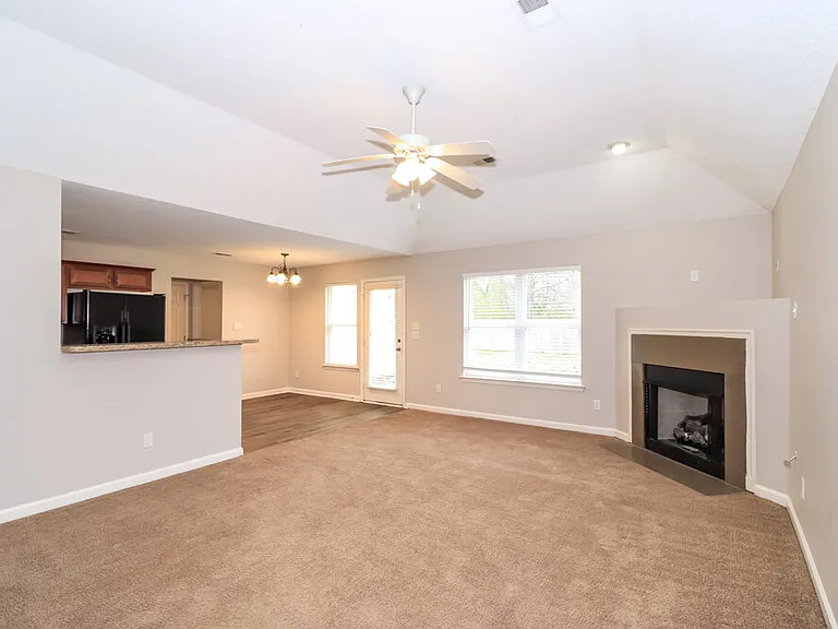 8347 Wild Dune Ln — Photo 4