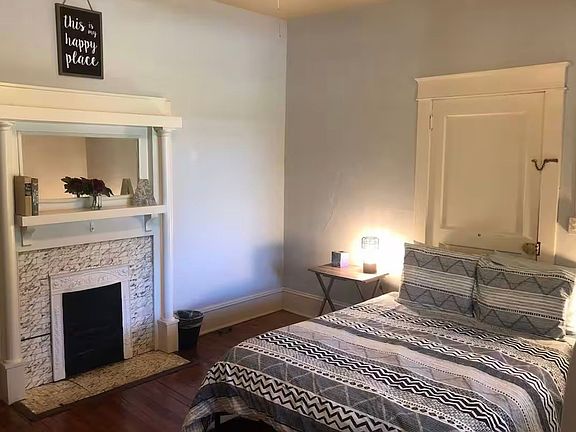2nd image of 1806 E North St #58f9d324d