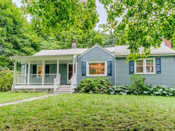 6 Brookhaven Rd, Worcester, MA 01606