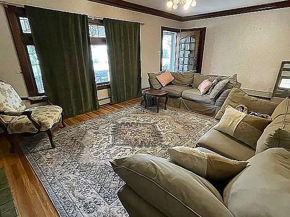 4th image of 10613 Almira Ave #1