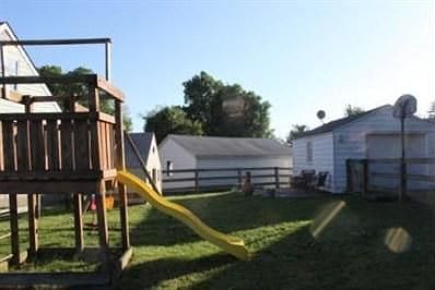3rd image of 1295 Georgia Ln