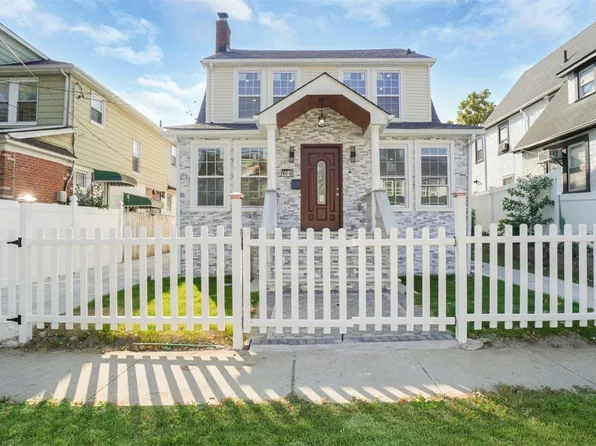 100-36 197th Street Street #2, Hollis, NY 11423