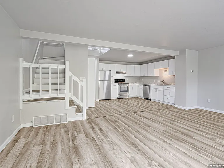Allouez Townhomes — Photo 41