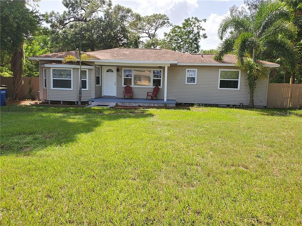 1st image of 706 S Lake Dr