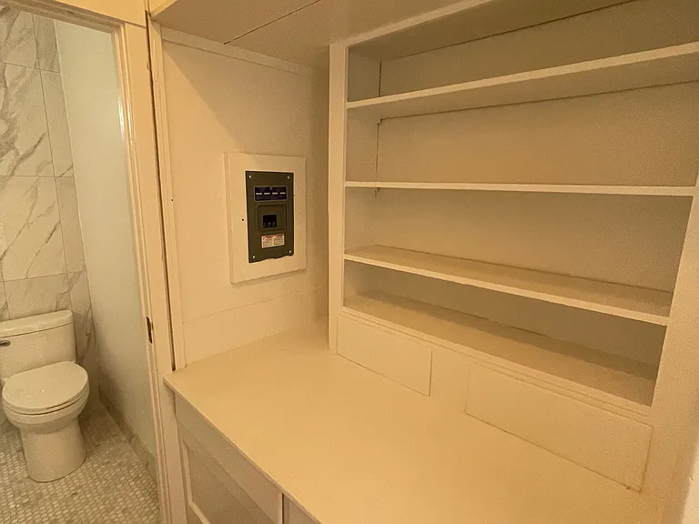 1066 Robinson Ave #1 — Photo 33