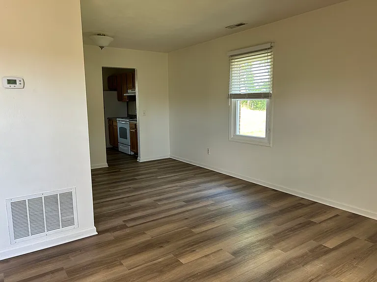 2836 Walls Branch Rd — Photo 3