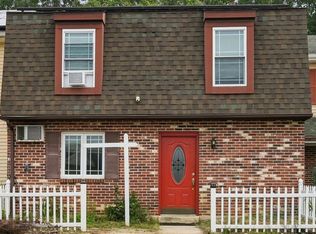 33 Presidential Dr, Sicklerville, NJ 08081