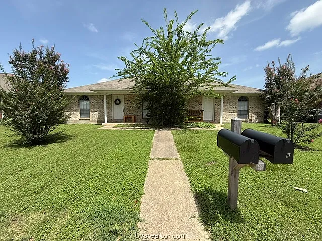 903 Azalea Ct #A