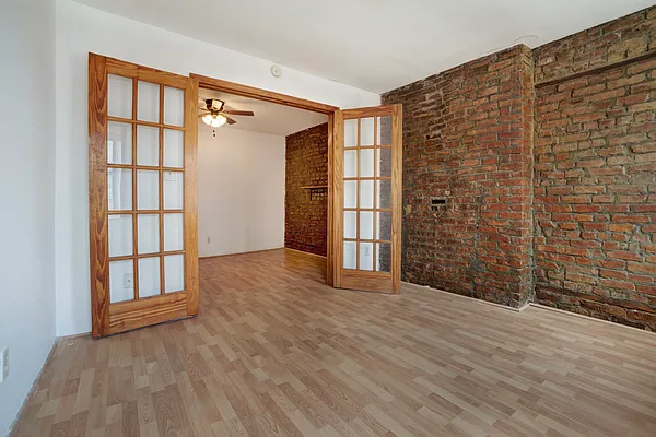 Rented by Twyford Real Estate | media 14