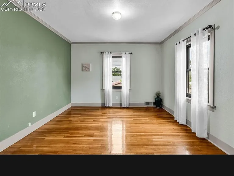 2414 N Greenwood St — Photo 19
