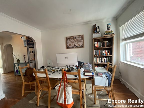 5th image of 20 Fairbanks St APT 8