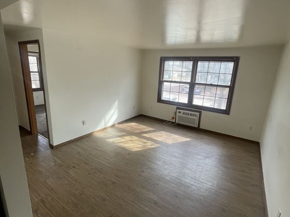 1187 S Waukechon St #8