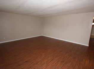 210 Palmwood Dr #B, Victoria, TX 77901