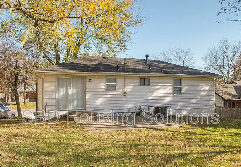 10408 Smalley Ct — Photo 8