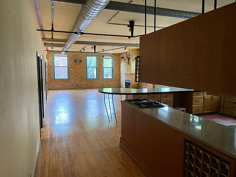 1846 W Henderson St #1846 — Photo 49