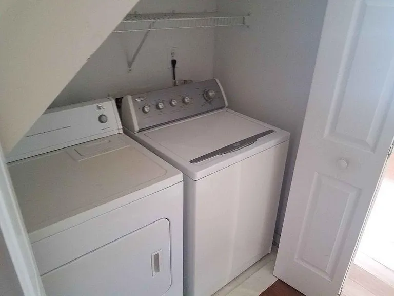 5645 Lighthall Ln — Photo 2