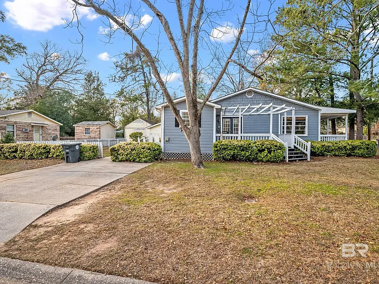 358 Pecan Ave — Photo 16
