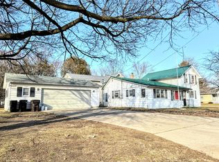 402 W Waterloo St, Big Rapids, MI 49307