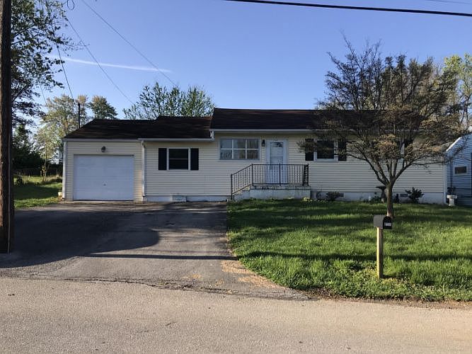 1st image of 1730 Cherry Ln
