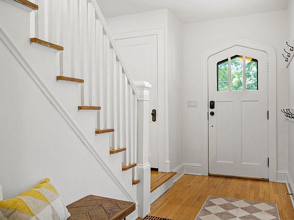 2nd image of 2117 Fox Ave