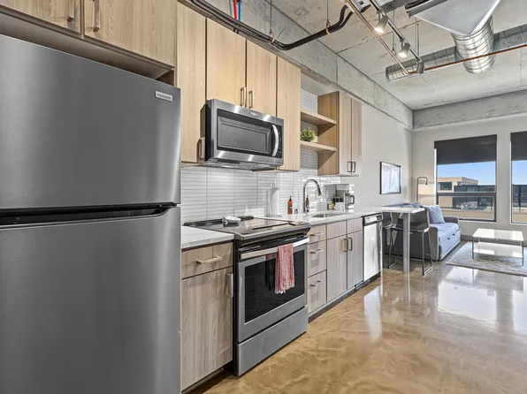 728 3rd St N Unit 703, Minneapolis, MN 55401