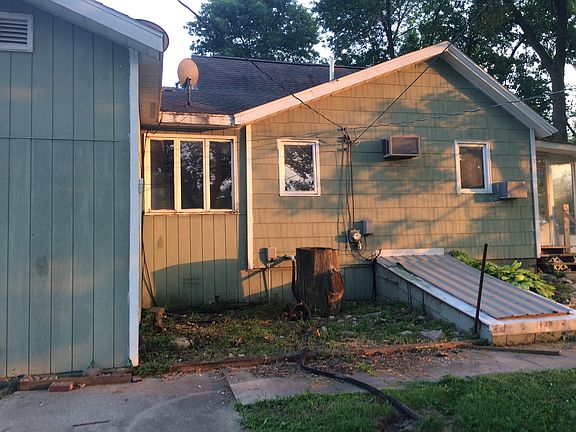 3rd image of 208 Smith St