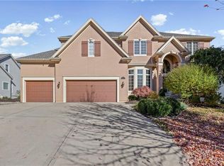 5716 W 146th St, Overland Park, KS 66223