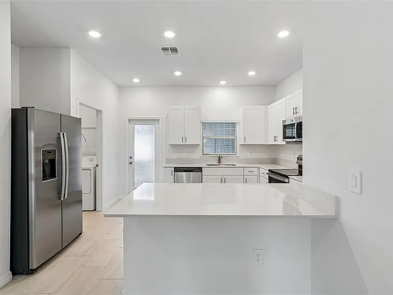 10822 Ichetucknee Way — Photo 15