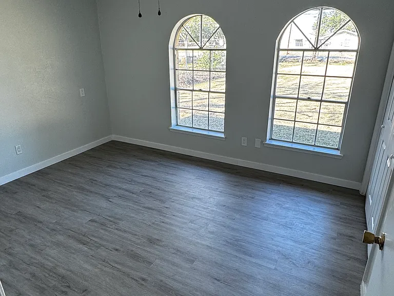 2103 Sawmill Rd — Photo 5