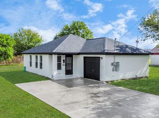 212 N 2nd St, La Porte, TX 77571