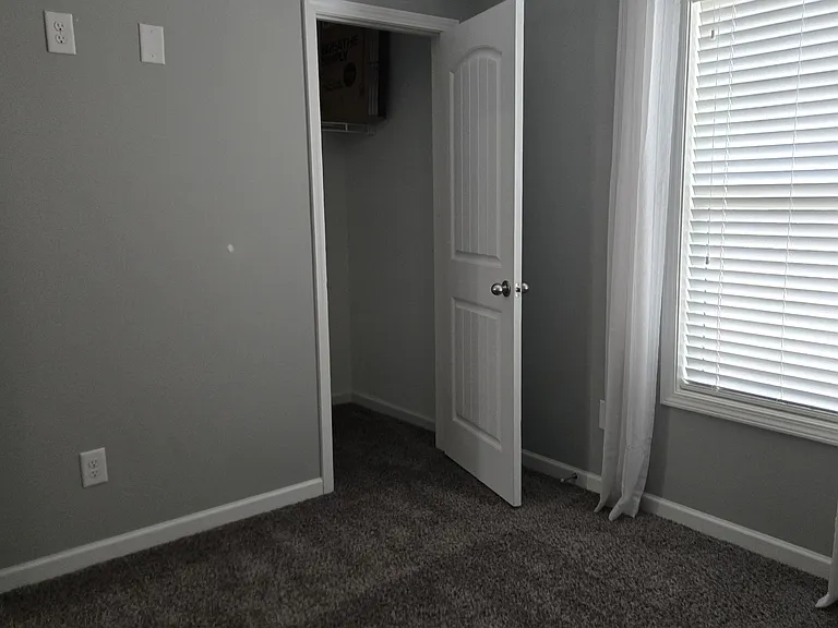 143 Ledgebrook Ln — Photo 22