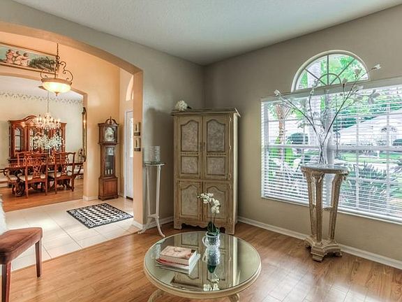 4th image of 3830 Chaucer Way