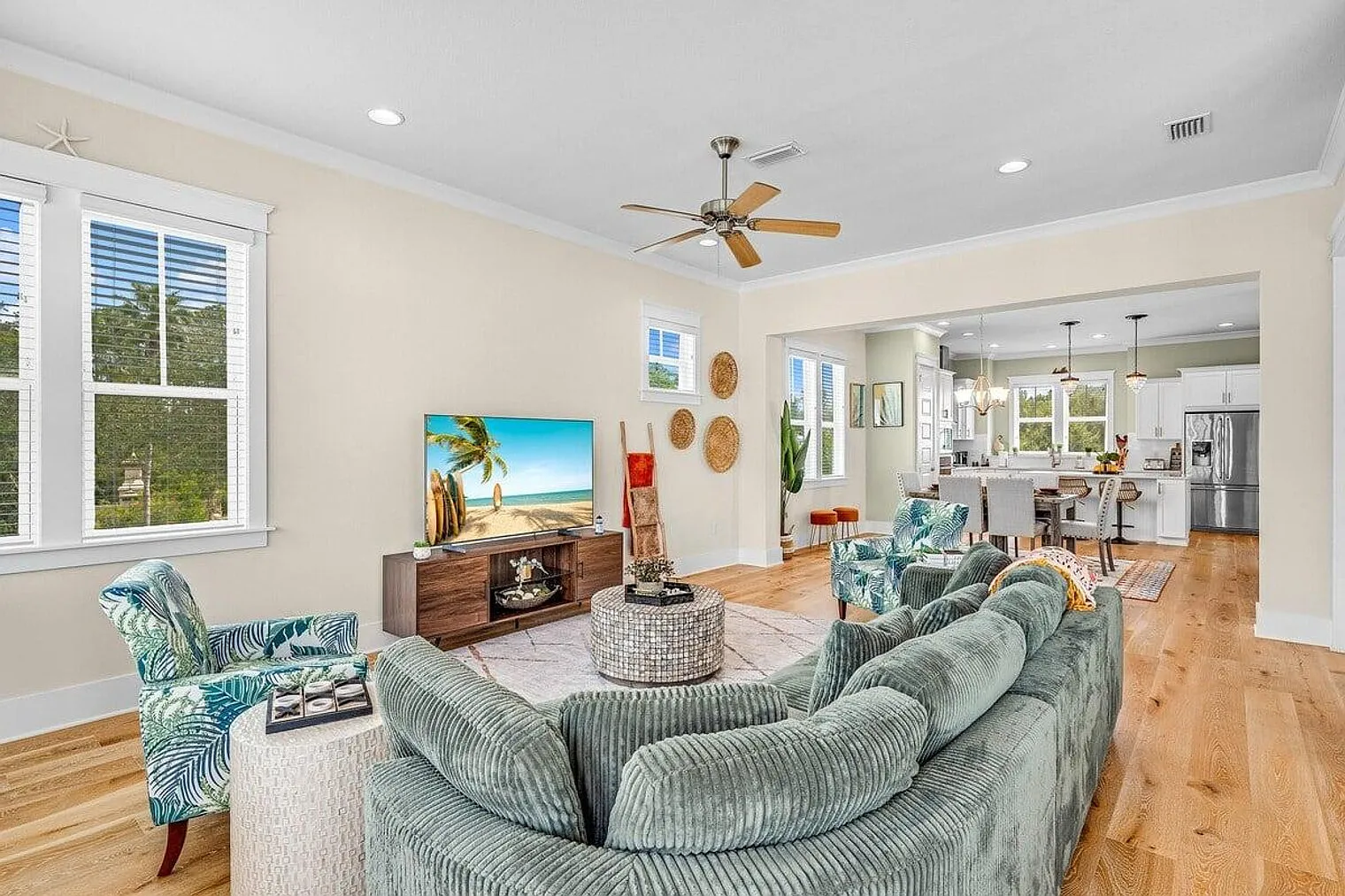 4 bed, 3.0 bath, 3013 sqft, $4,334 — Photo 3