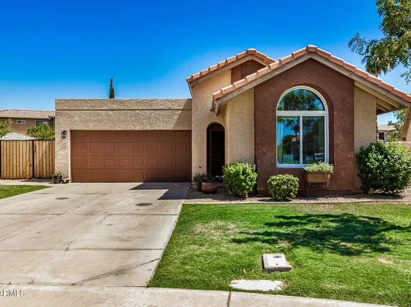 1207 W SEASCAPE Court, Gilbert, AZ 85233