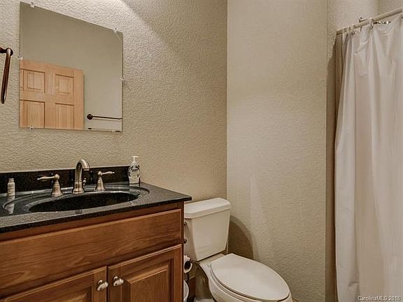 4th image of 203 Vista Dr #3