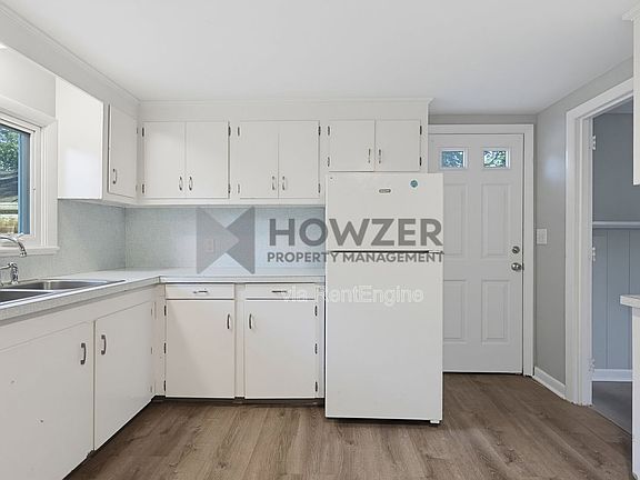 2nd image of 14 Ellis Dr
