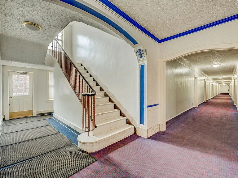 Heights Apartments on Overlook — Photo 23
