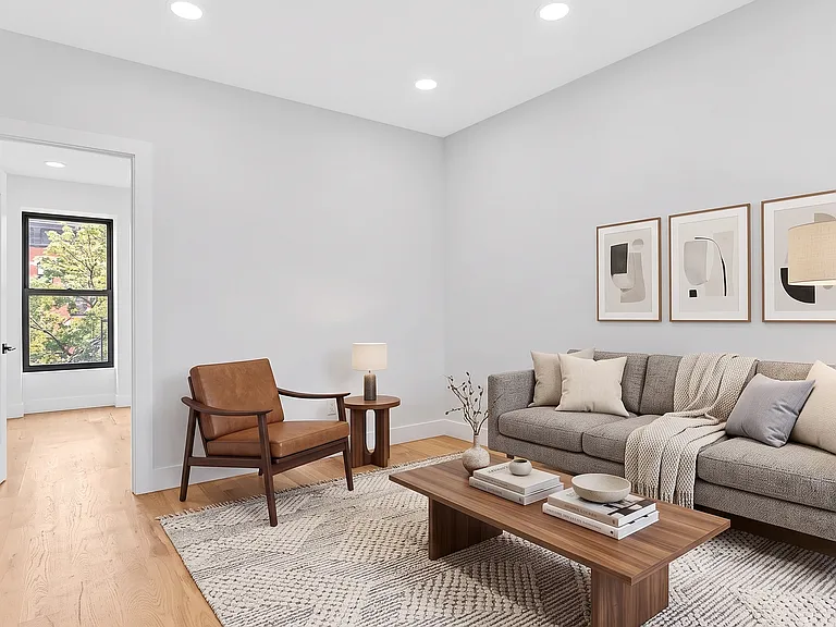 169 E 105th St #7 — Photo 4