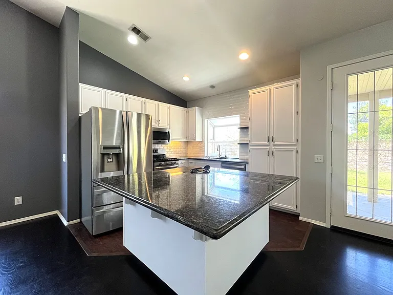 511 Shasta Dr — Photo 11