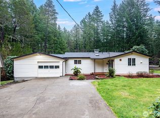 30 E Restful Rd, Grapeview, WA 98546