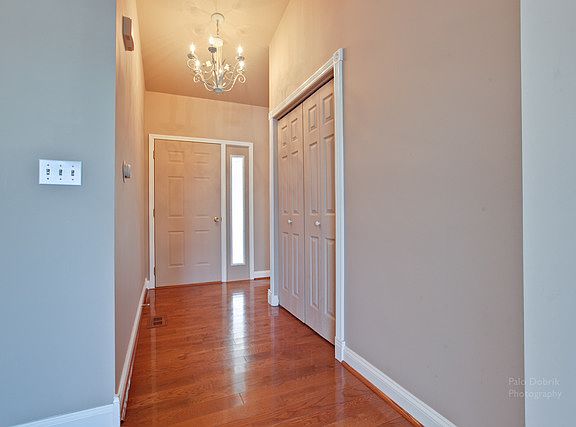 3rd image of 4635 Southhampton Dr