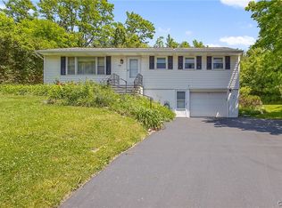 3659 Warners Rd, Syracuse, NY 13209