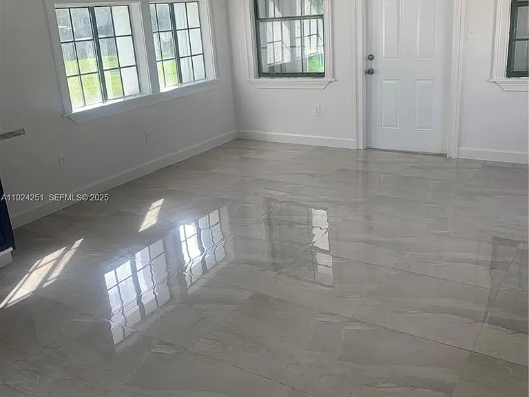 30900 SW 189th Ave — Photo 8