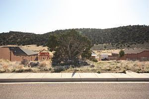 2nd image of 77 S House Rock Dr