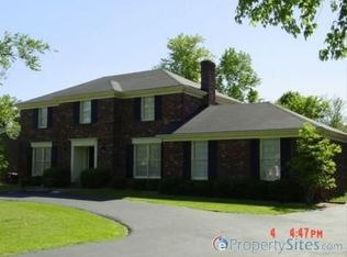306 Moser Rd, Louisville, KY 40223