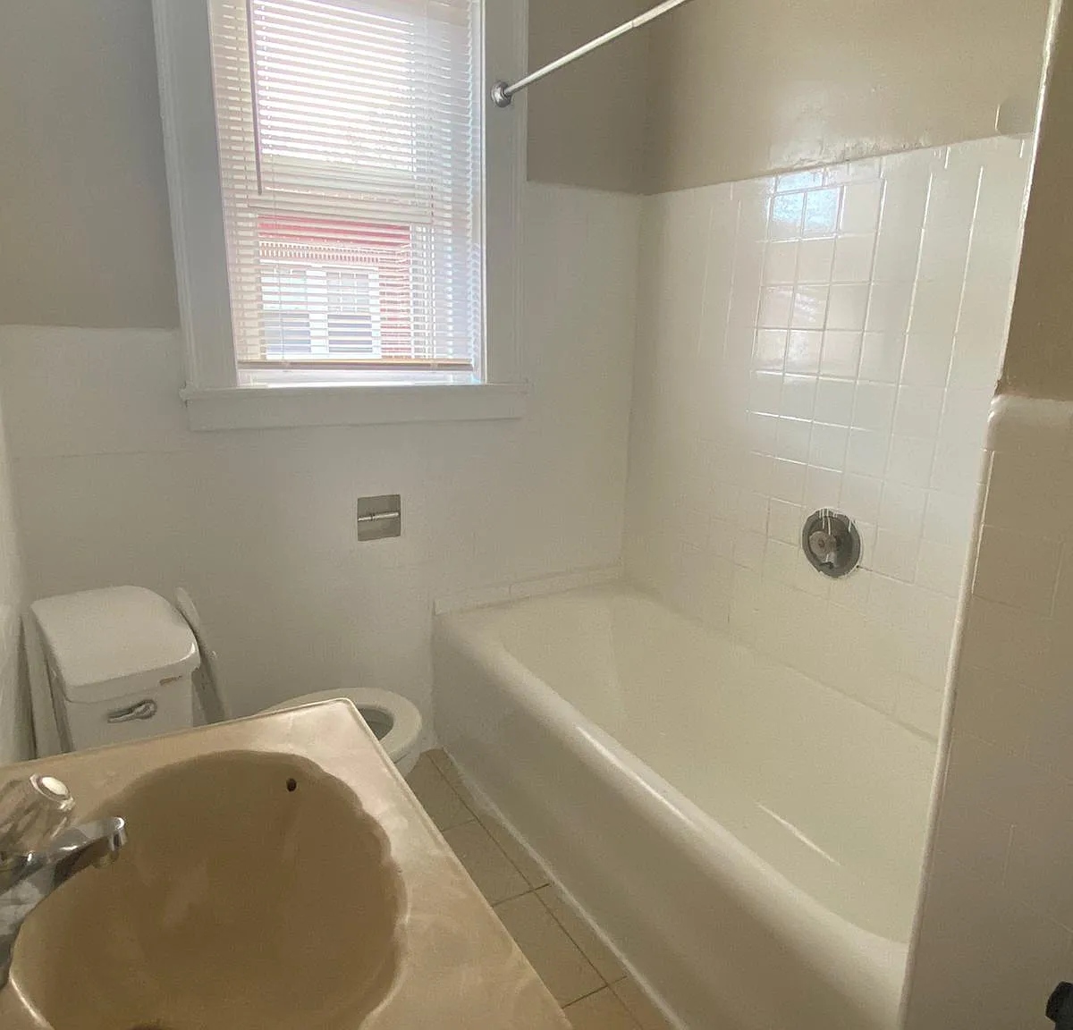 115-123 Pendleton St — Photo 3