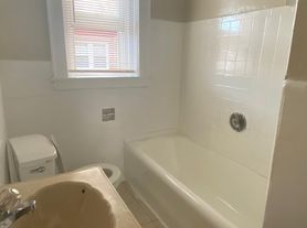 115-123 Pendleton St