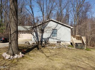 32610 Jeffrey Dr, Dowagiac, MI 49047